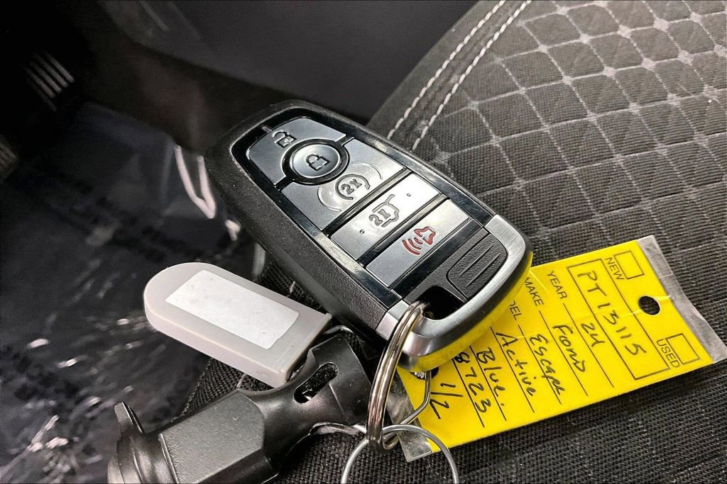 Certified 2024 Ford Escape Active w/ Tech Pack #2 image 13