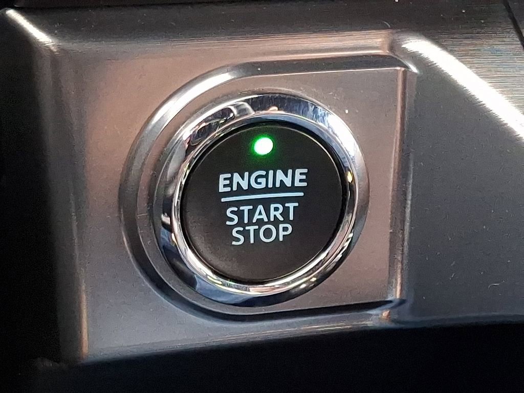 Certified 2023 Ford F150 Lariat w/ Equipment Group 502A High image 24