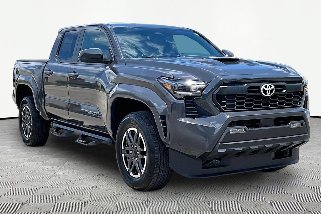Used 2025 Toyota Tacoma TRD Sport AWD/4WD image 12