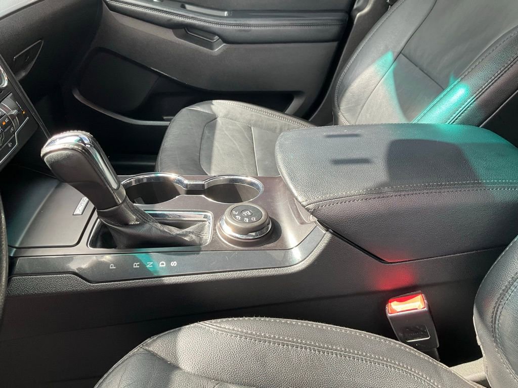 Certified 2017 Ford Explorer XLT w/ Equipment Group 202A image 16