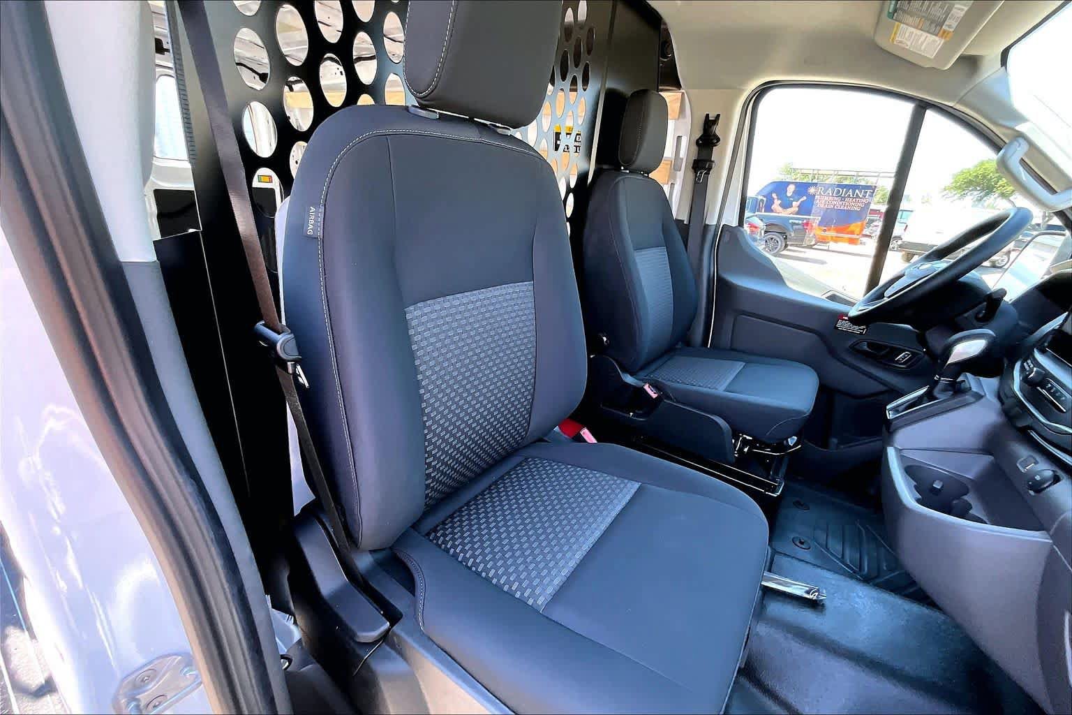 Certified 2026 Ford Transit 250 Low Roof RWD image 20