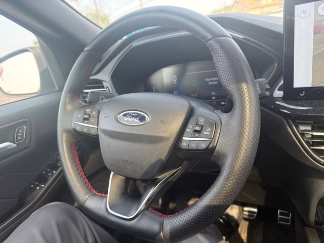 Certified 2024 Ford Escape ST-Line w/ Tech Pack #1 AWD/4WD image 18