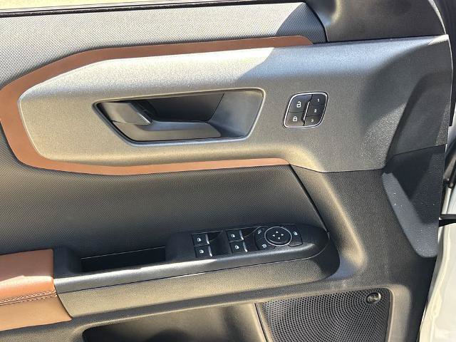 Certified 2025 Ford Bronco Sport Outer Banks w/ Outer Banks Tech Package+ AWD/4WD image 17