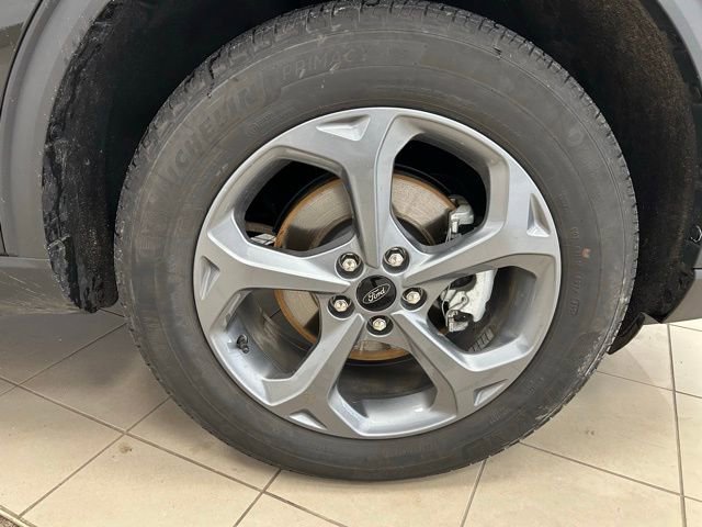 Certified 2025 Ford Escape ST-Line image 23