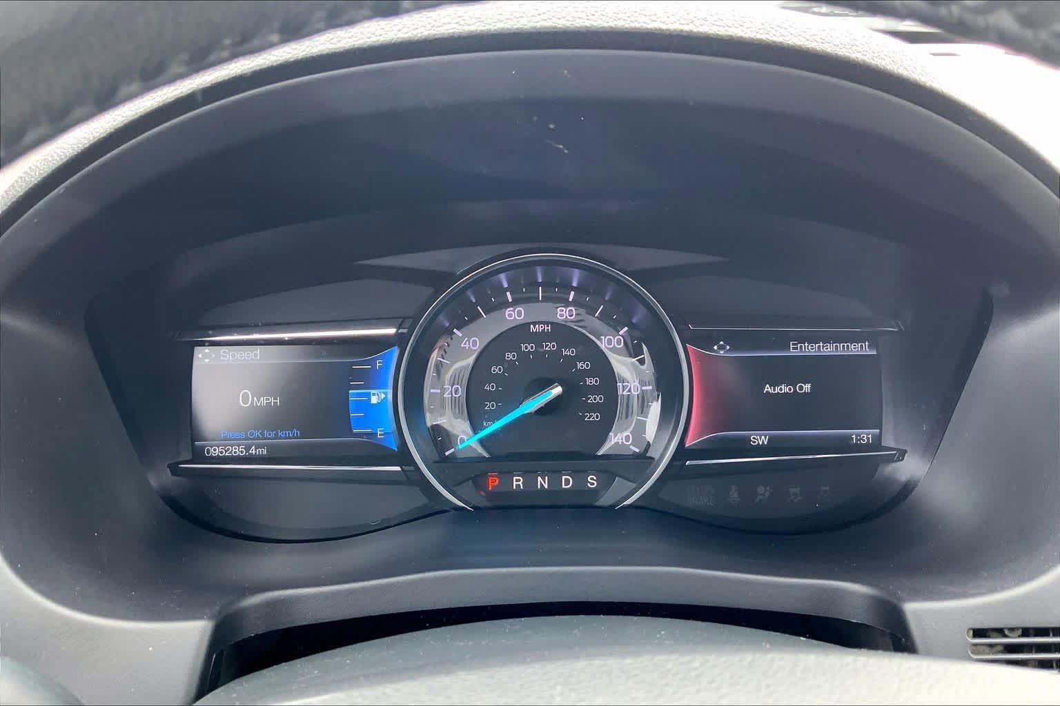 Certified 2019 Ford Explorer XLT w/ Equipment Group 202A FWD image 25