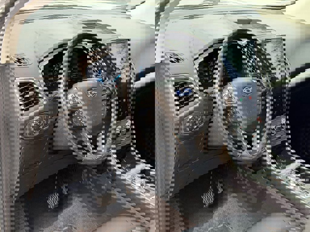 Certified 2023 Ford Edge SEL image 21