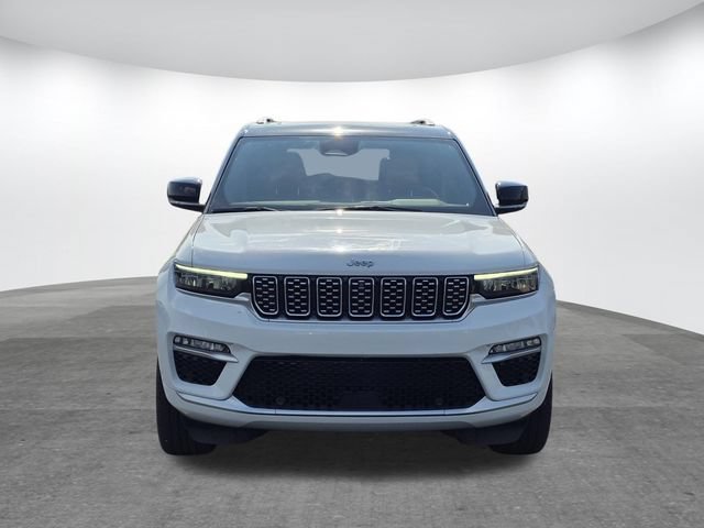 Used 2023 Jeep Grand Cherokee Summit w/ Luxury Tech Group V RWD image 2