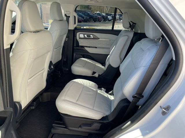 Certified 2025 Ford Explorer Platinum w/ Ultimate Package image 17