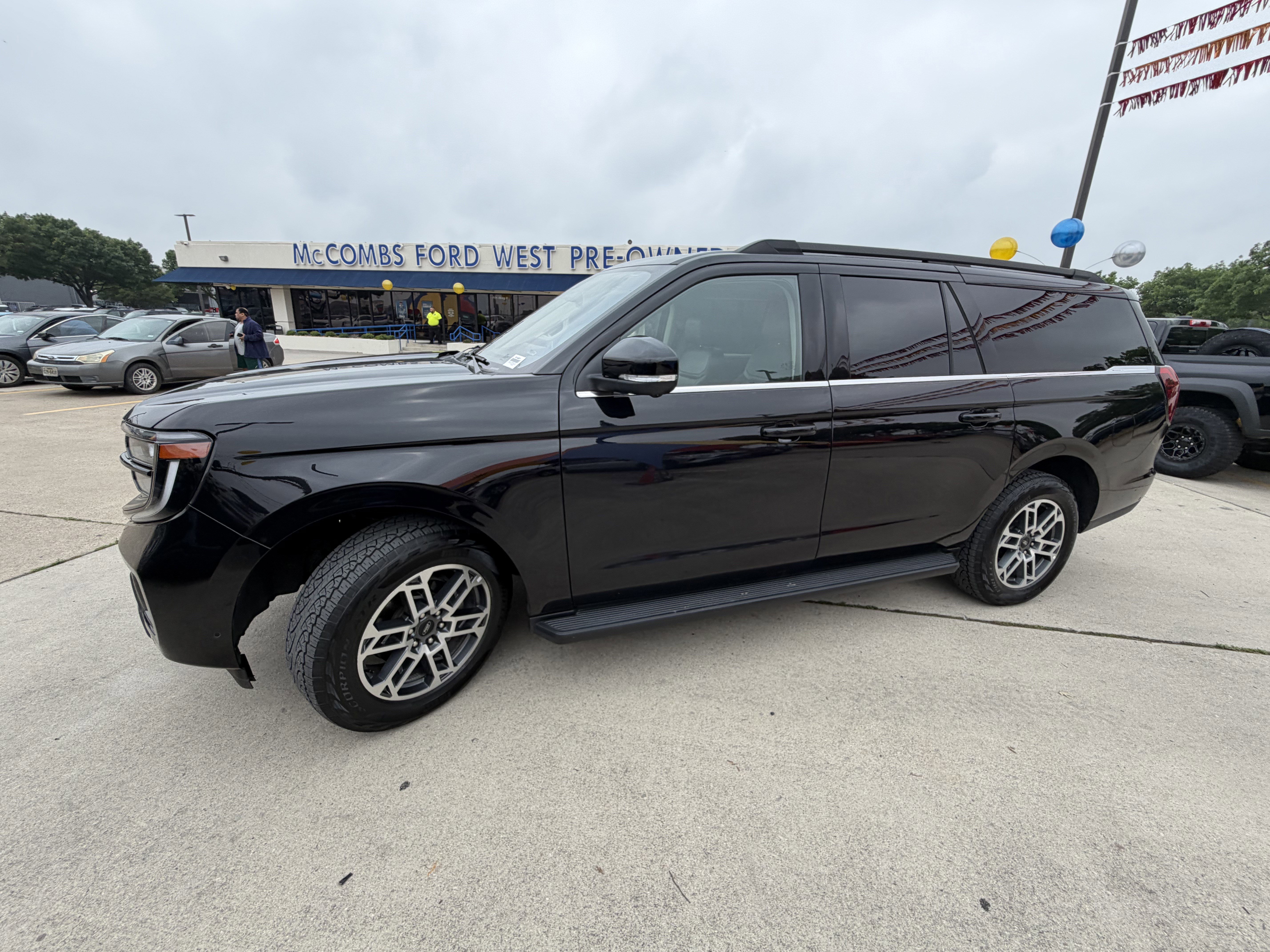 Certified 2025 Ford Expedition Max Active AWD/4WD image 8