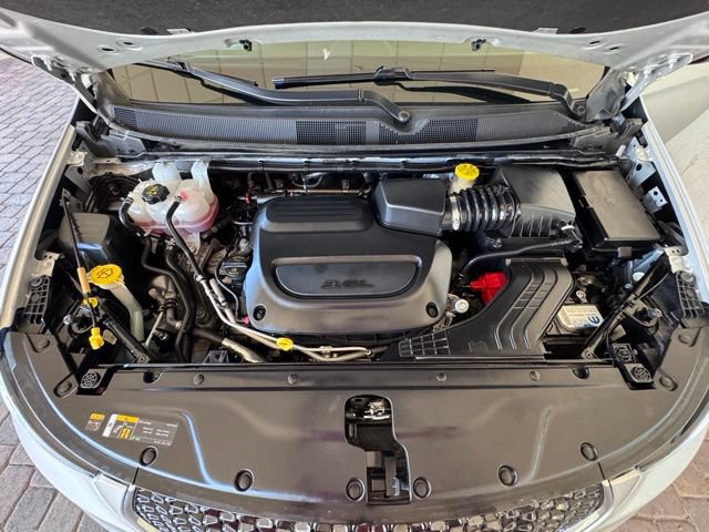 Used 2024 Chrysler Pacifica Touring-L FWD image 22