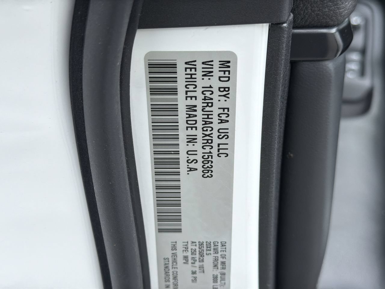 Used 2024 Jeep Grand Cherokee Altitude AWD/4WD image 33