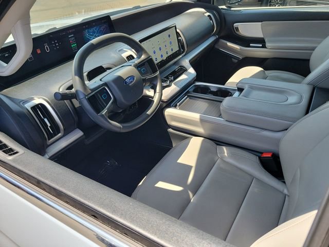 Certified 2025 Ford Expedition Max Active AWD/4WD image 3