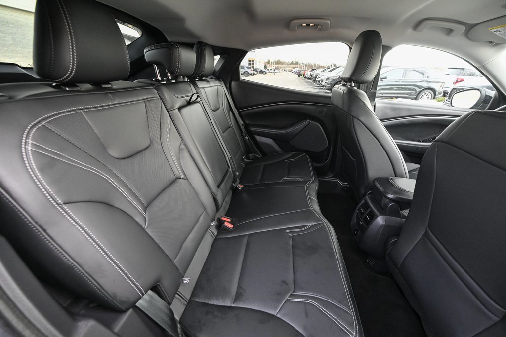 Certified 2025 Ford Mustang Mach-E Premium image 32