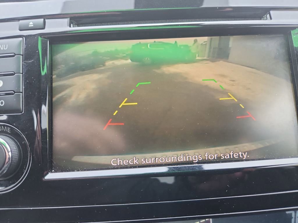 Used 2019 Nissan Rogue SV image 16