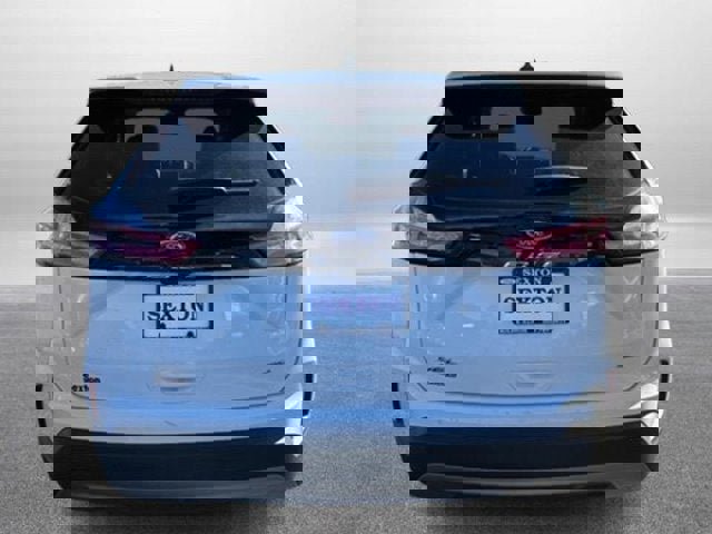 Certified 2024 Ford Edge SEL image 4