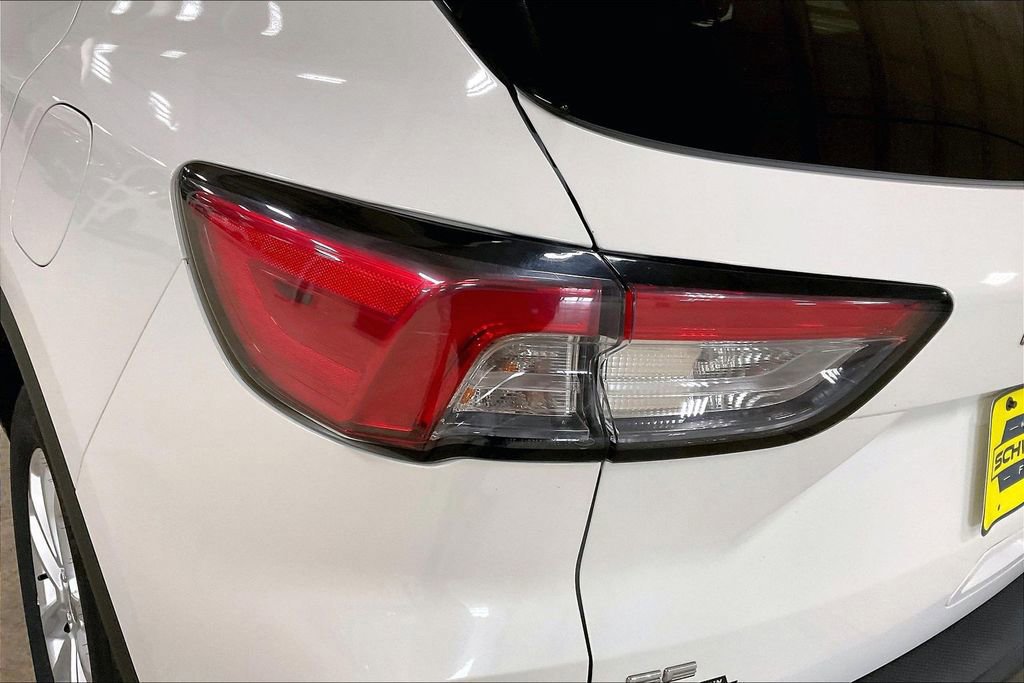 Certified 2020 Ford Escape SE image 28