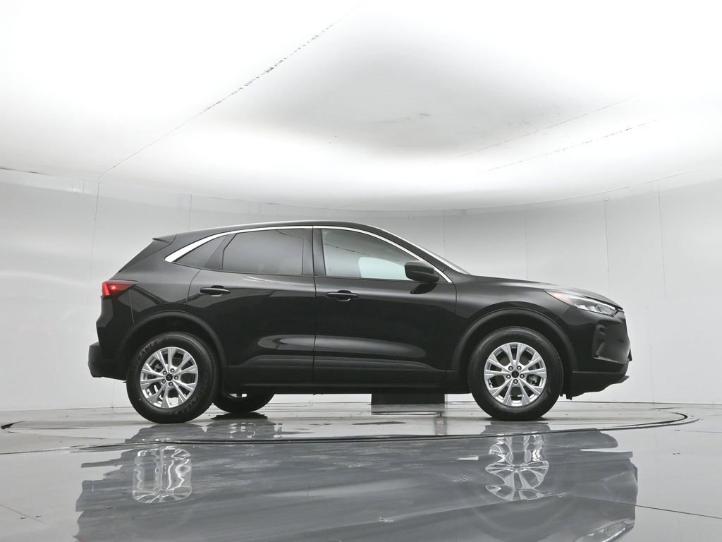 Certified 2023 Ford Escape Active AWD/4WD image 46