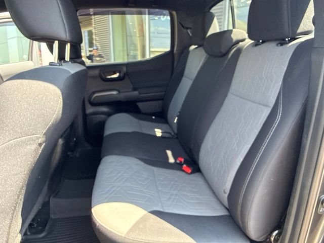 Used 2021 Toyota Tacoma TRD Sport w/ Technology Package AWD/4WD image 38