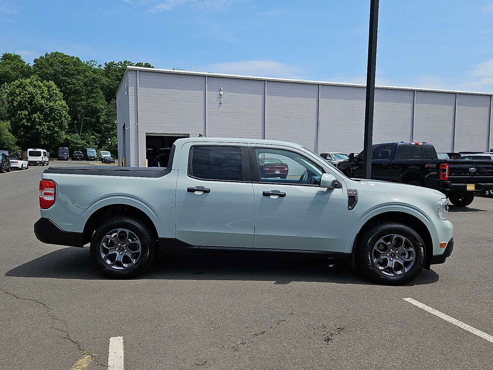 Certified 2022 Ford Maverick XLT w/ Equipment Group 300A Standard AWD/4WD image 8