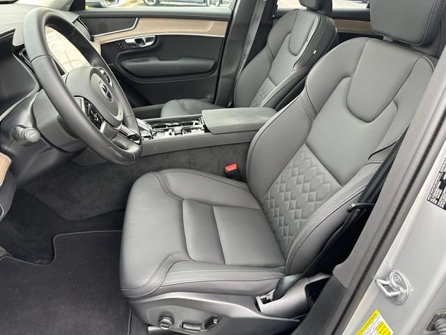 Used 2025 Volvo XC90 B6 Plus AWD/4WD image 41