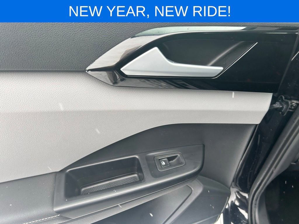 Used 2024 Volkswagen Taos S image 18