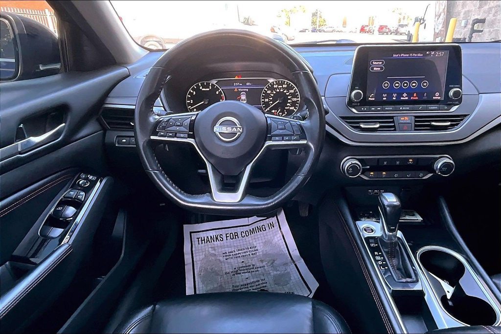 Used 2023 Nissan Altima 2.5 SR FWD image 5
