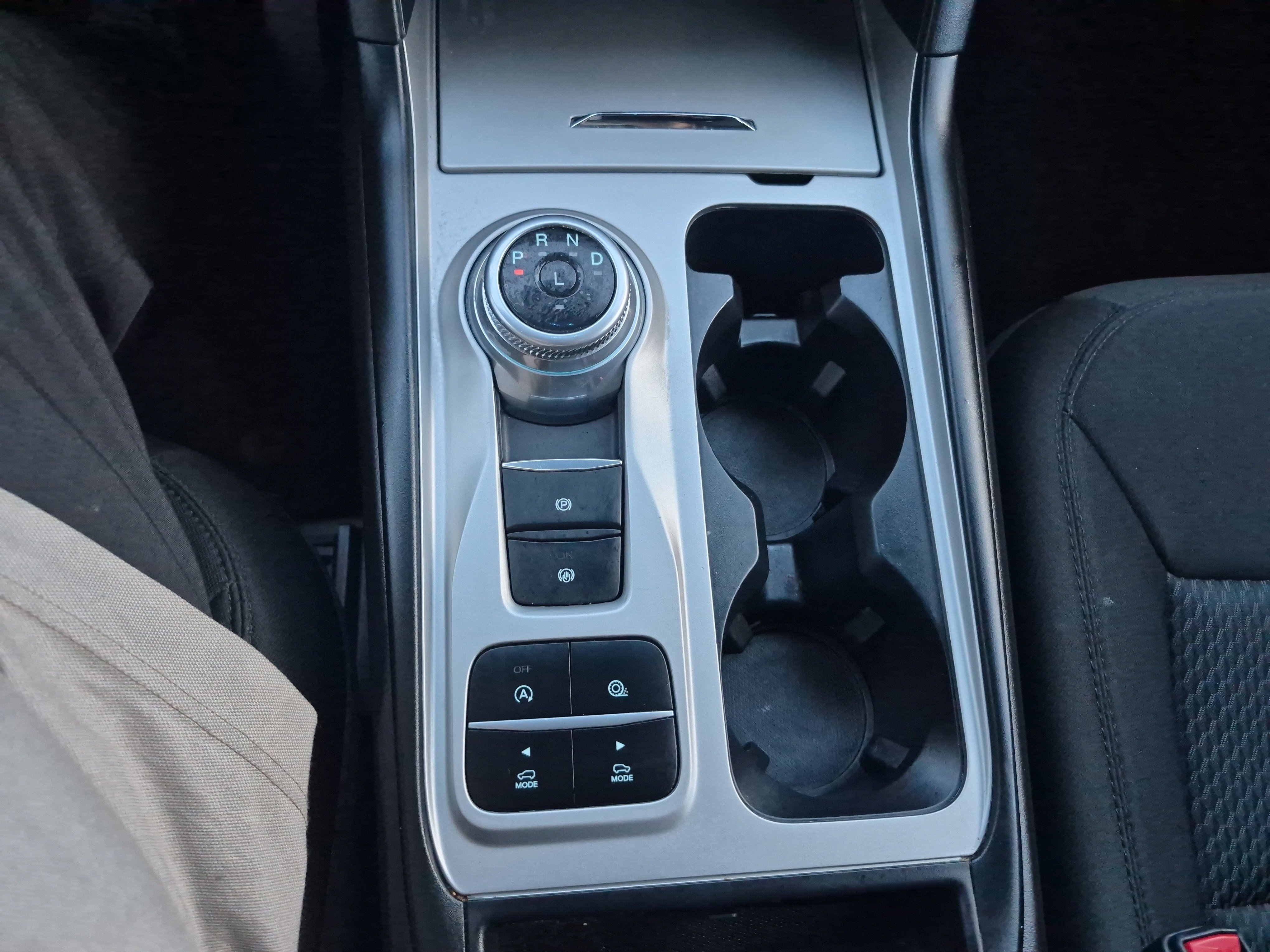 Certified 2024 Ford Explorer XLT image 28