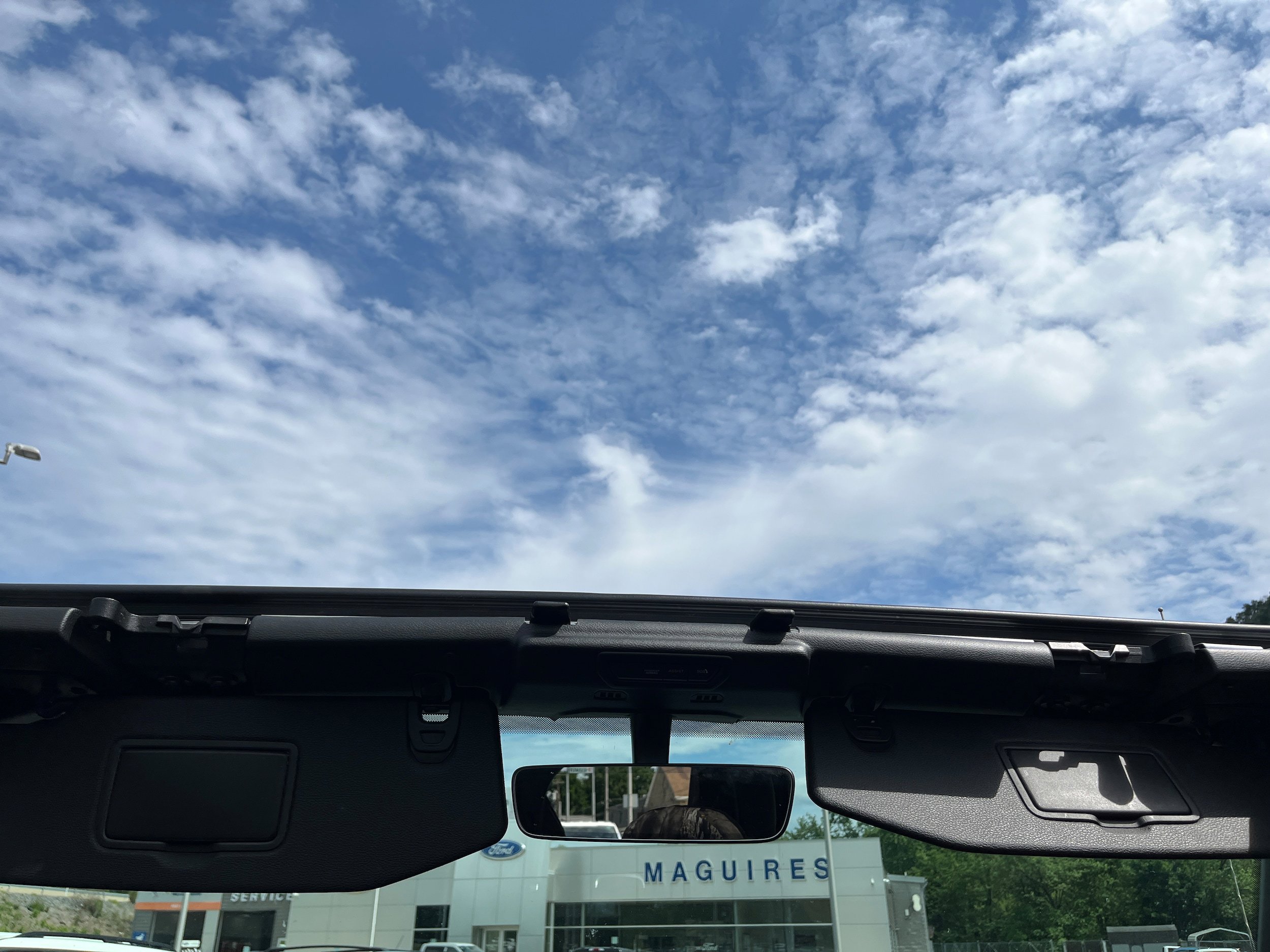 Used 2020 Jeep Gladiator Overland AWD/4WD image 17