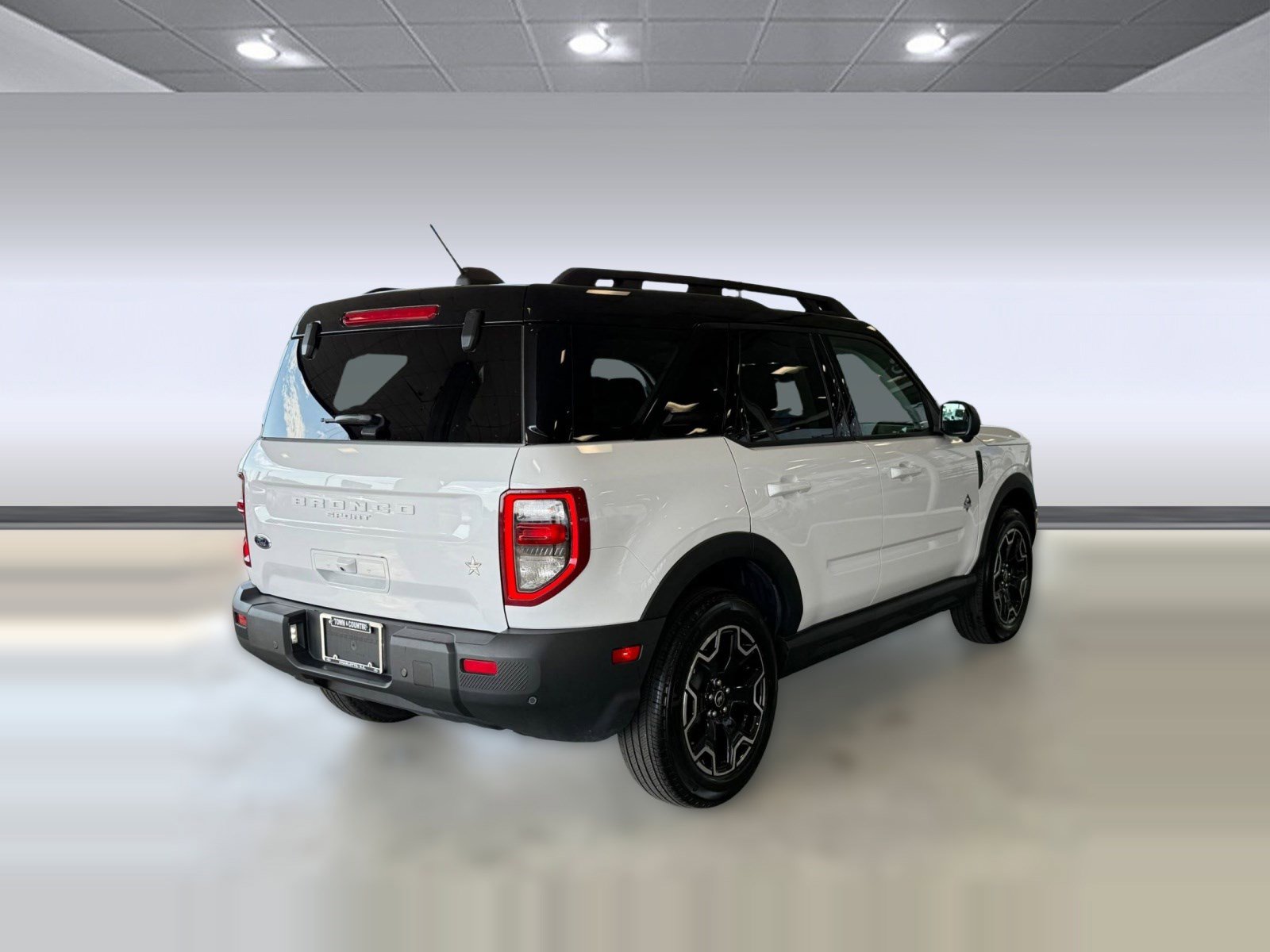 Certified 2025 Ford Bronco Sport Outer Banks w/ Outer Banks Tech Package+ AWD/4WD image 9
