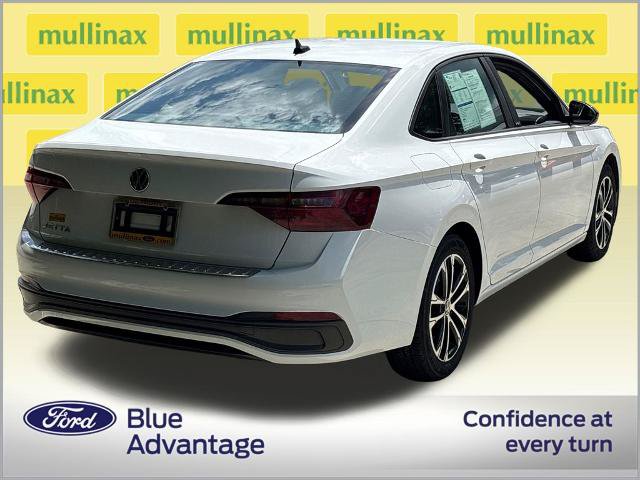 Used 2023 Volkswagen Jetta Sport FWD image 4
