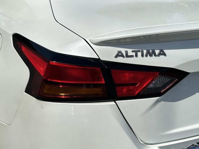 Used 2023 Nissan Altima 2.5 SV FWD image 11