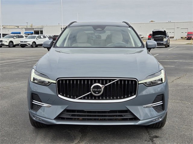 Used 2022 Volvo XC60 B5 Momentum image 8