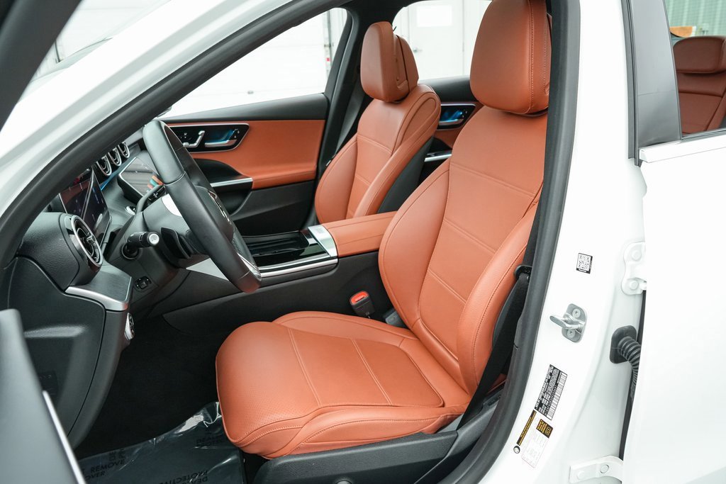 Used 2025 Mercedes-Benz C 300 Sedan image 14