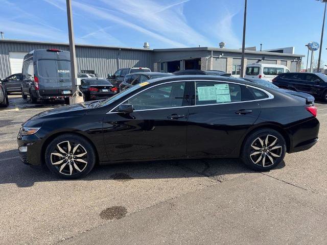 Used 2022 Chevrolet Malibu RS image 3