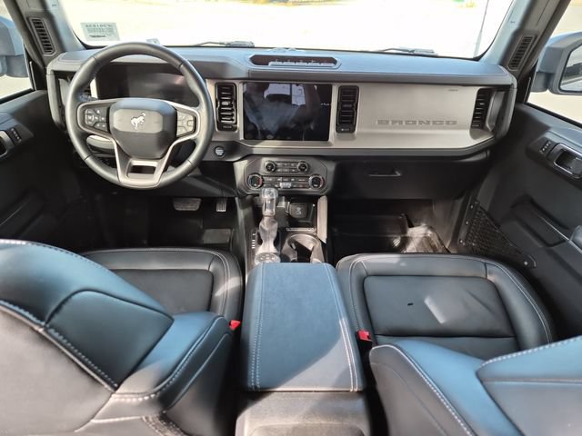 Certified 2025 Ford Bronco Outer Banks w/ Sasquatch Package AWD/4WD image 21