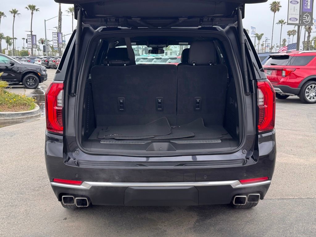 Used 2025 GMC Yukon Denali AWD/4WD image 13