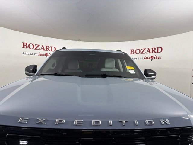 Certified 2026 Ford Expedition Max Platinum w/ Platinum Ultimate Package AWD/4WD image 4
