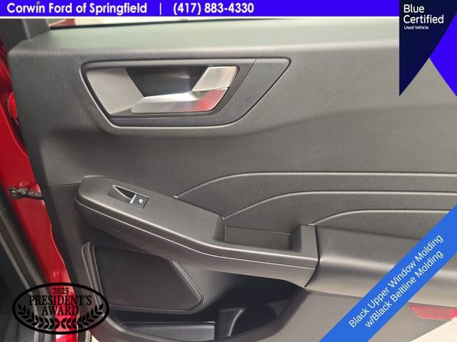 Certified 2021 Ford Escape SE w/ SE Sport Appearance Package image 15