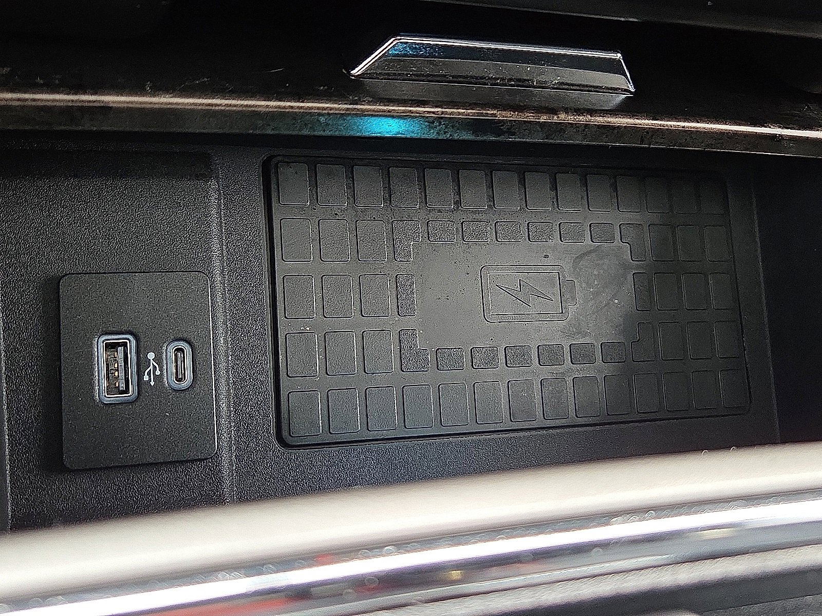 Certified 2022 Ford F350 Lariat w/ Lariat Ultimate Package image 18