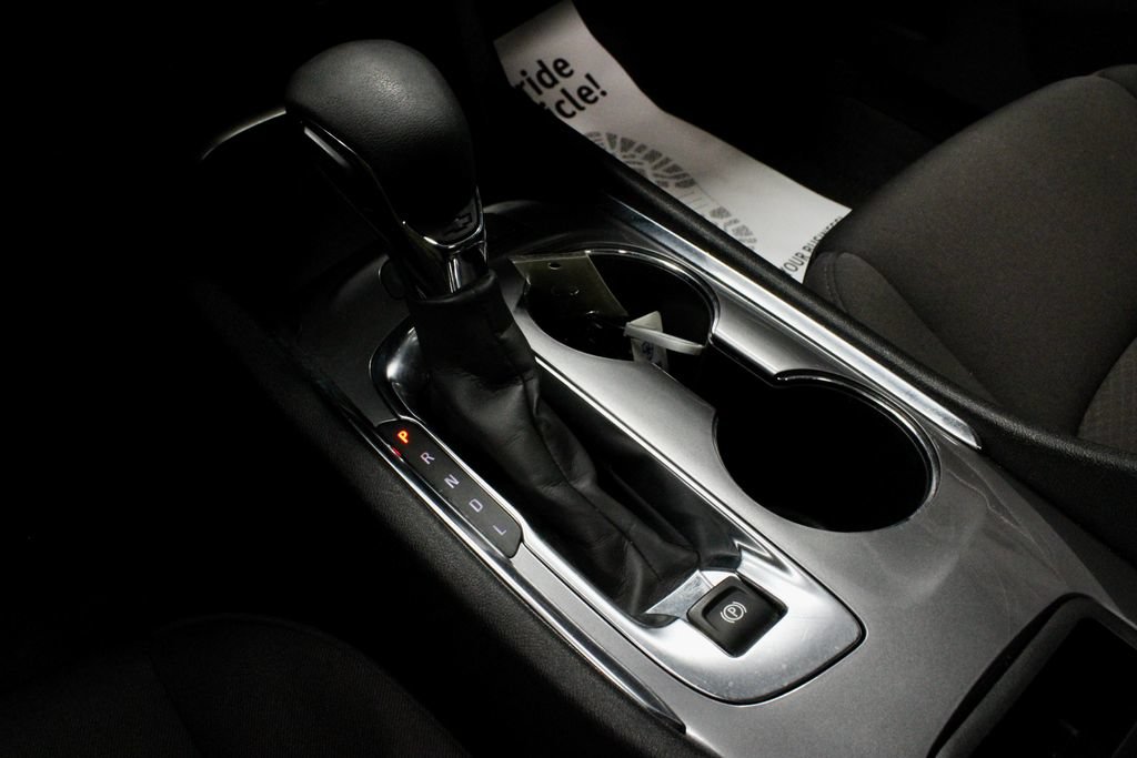 Used 2023 Chevrolet Malibu LT FWD image 31