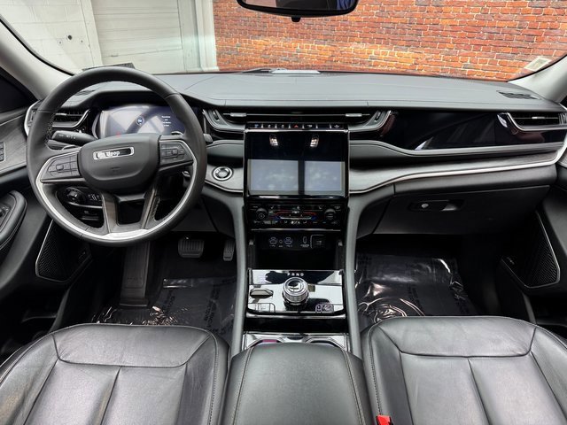 Used 2022 Jeep Grand Cherokee Limited 4xe image 13