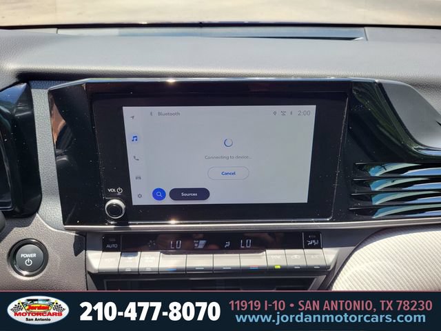 Used 2025 Toyota Camry SE w/ Convenience Package FWD image 20
