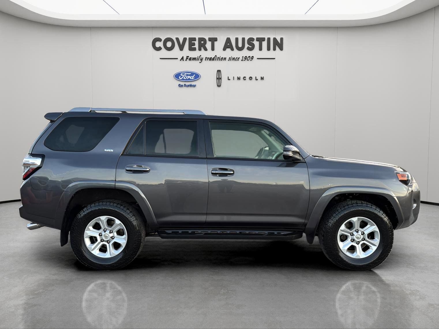 Used 2017 Toyota 4Runner SR5 Premium image 6