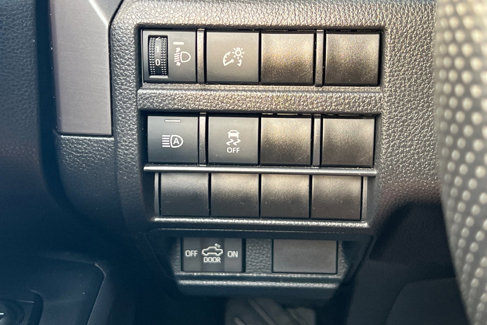 Used 2025 Toyota Tacoma TRD Sport image 28