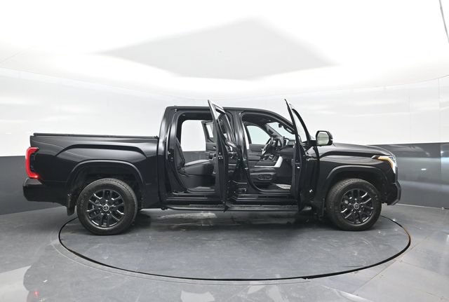 Used 2024 Toyota Tundra Platinum AWD/4WD image 28