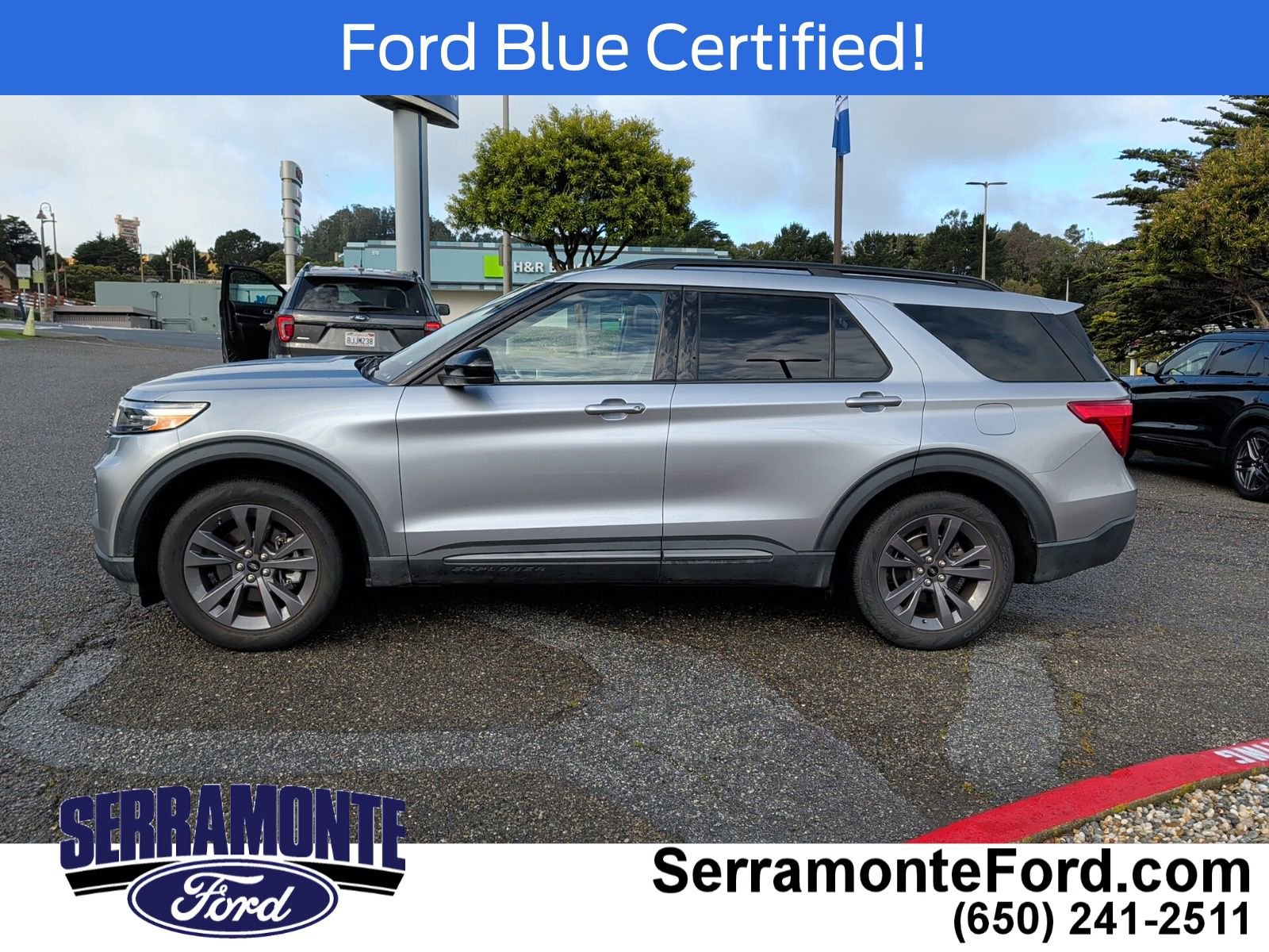 Certified 2023 Ford Explorer XLT w/ Equipment Group 202A RWD image 4