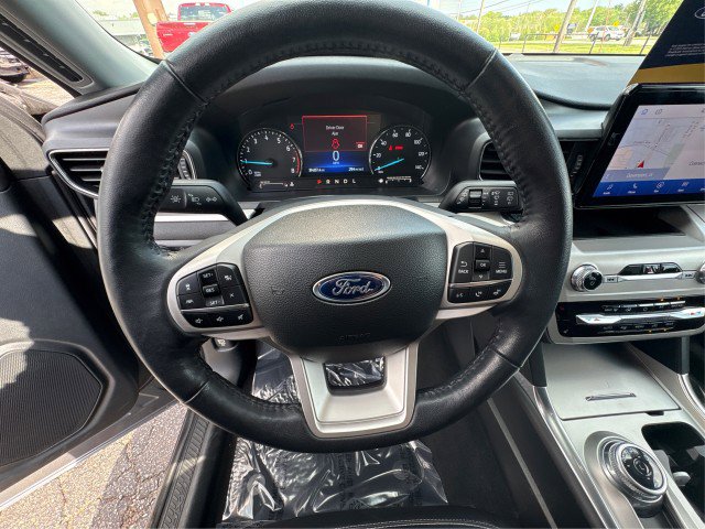 Certified 2023 Ford Explorer XLT w/ Equipment Group 202A AWD/4WD image 15