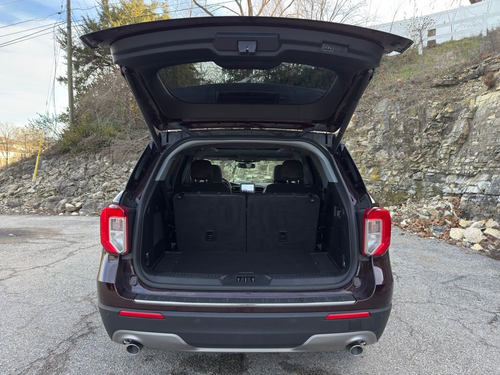 Certified 2023 Ford Explorer Limited w/ Equipment Group 301A image 9