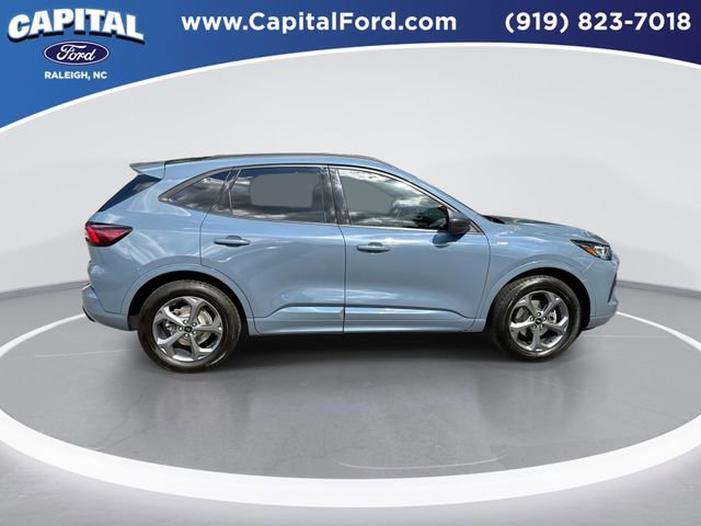 Certified 2024 Ford Escape ST-Line w/ Tech Pack #1 AWD/4WD image 9