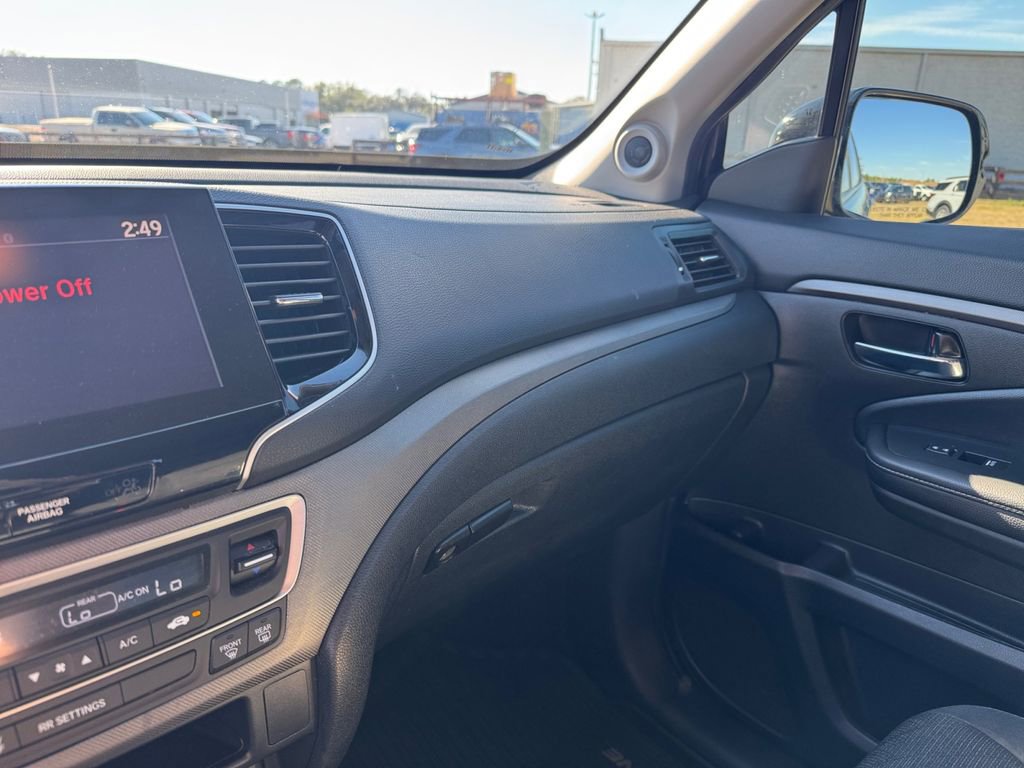 Used 2023 Honda Ridgeline Sport image 37